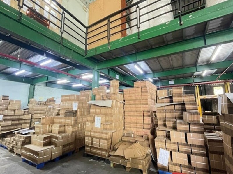 Quy trình sản xuất hộp giấy đựng giày tại xưởng