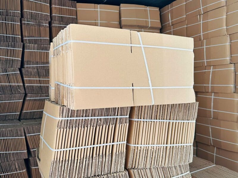 Hộp carton 20x20x15cm nắp đối 3 lớp 10 Những ưu điểm nổi bật của hộp carton 20x20x15cm