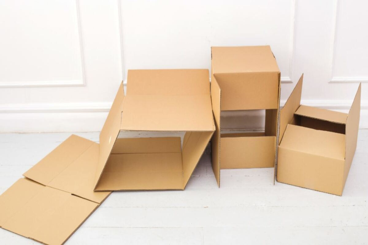 Làm kệ giày bằng thùng carton: mẹo dễ như ăn kẹo