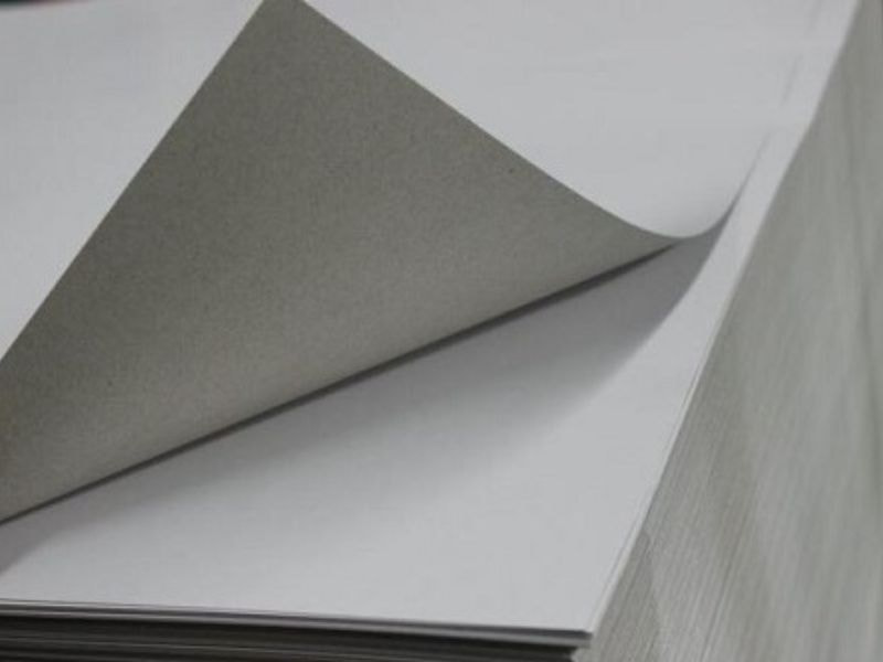 Cấu tạo giấy Duplex gồm mặt trắng tráng phủ và mặt xám