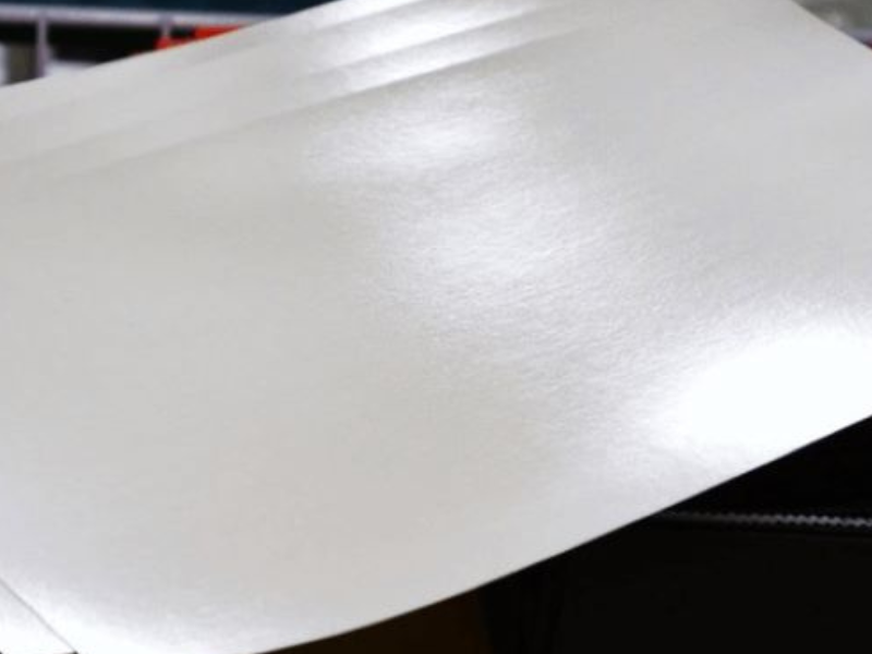 1 loại giấy Ivory cao cấp