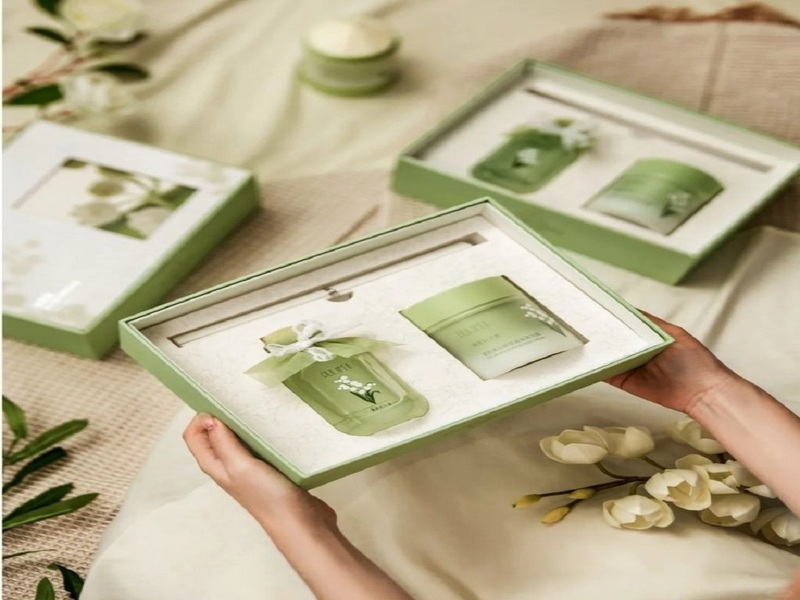 Đóng gói hàng mỹ phẩm: Quy trình và bao bì cần thiết 9 Hộp giấy đựng mỹ phẩm